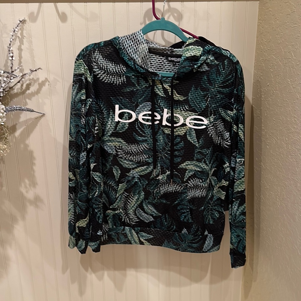 Bebe Sport mesh pullover with hoodie Tropical dark greenn print